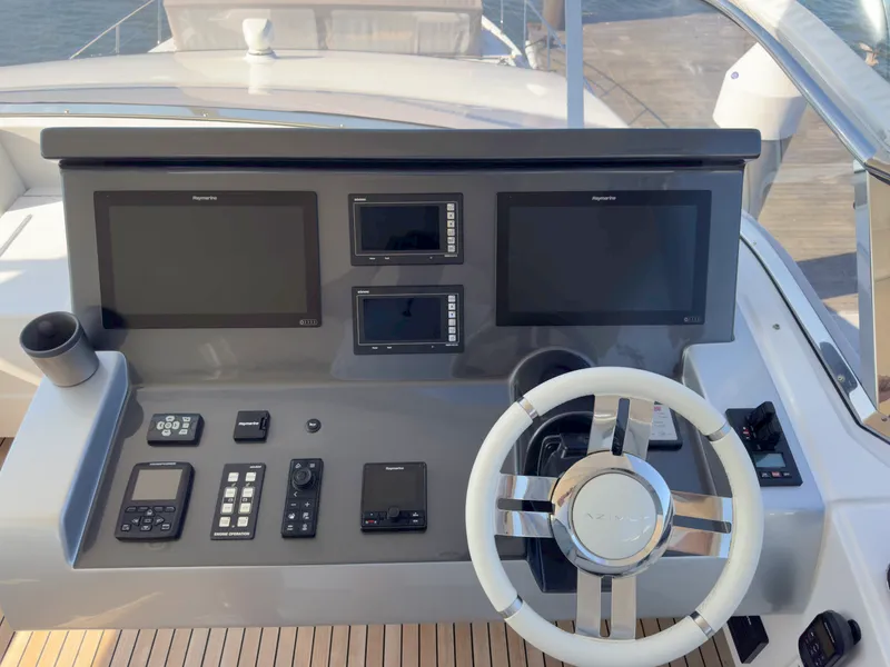 Slide: The Image of Azimut GRANDE 25M 2022 - 7527534