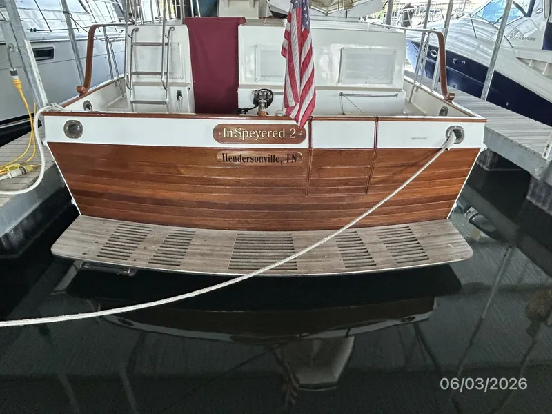 Slide: The Image of 46' Grand Banks swimplatform - 6284966