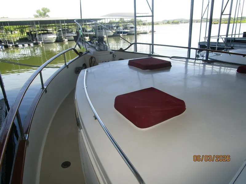 Slide: The Image of 46' Grand Bank foredeck1 - 6284914