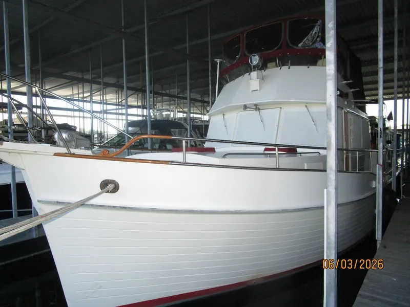 Slide: The Image of 46' Grand Banks port forward profile - 6284945