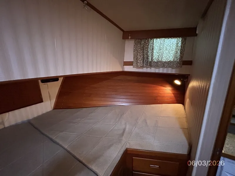 Slide: The Image of 46' Grand Banks guest stateroom starboard - 6284928
