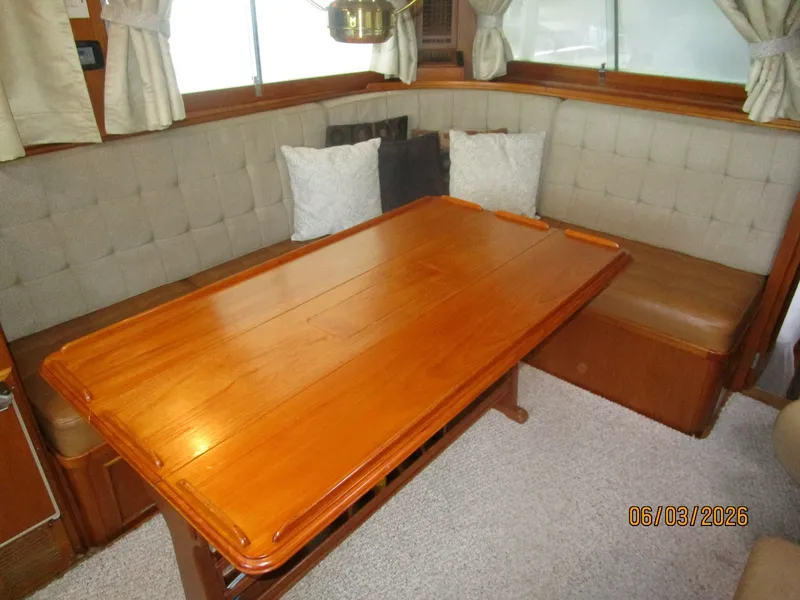 Slide: The Image of 46' Grand Banks salon table - 6284958