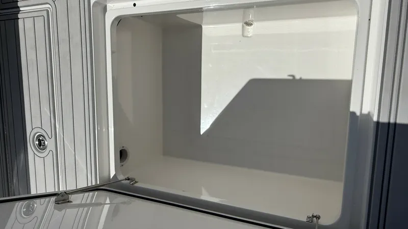 Slide: The Image of 2025 29 Valhalla Boatworks V-29 Gunpowder Stern Box - 6312399