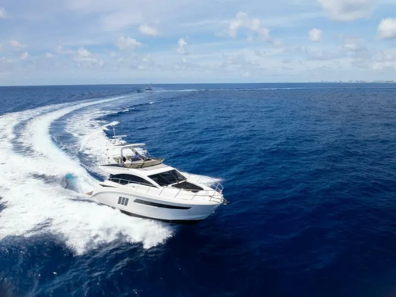 Slide: The Image of Sea Ray 510 Fly 2016 - 6285789