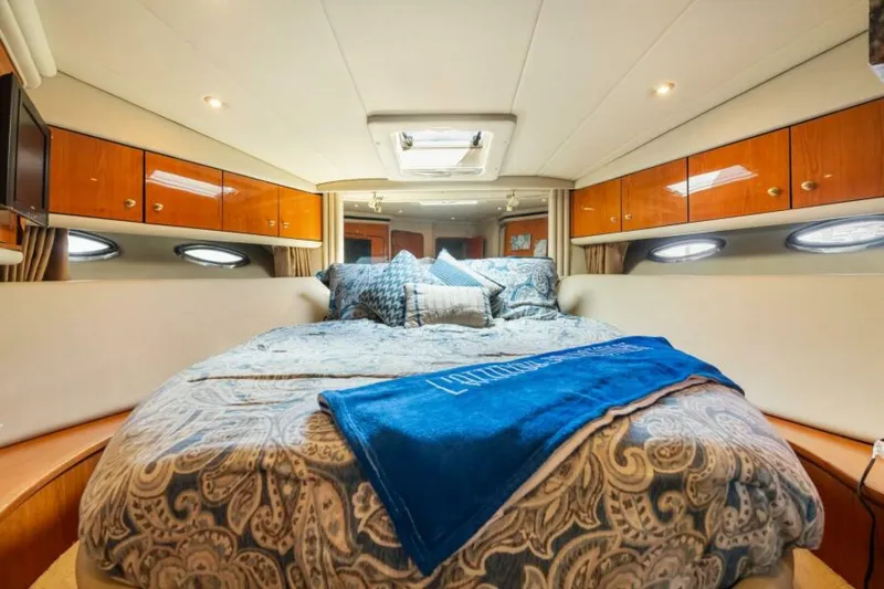 Slide: The Image of Sea Ray 540 Cockpit Motor Yacht 2001 - 6285897