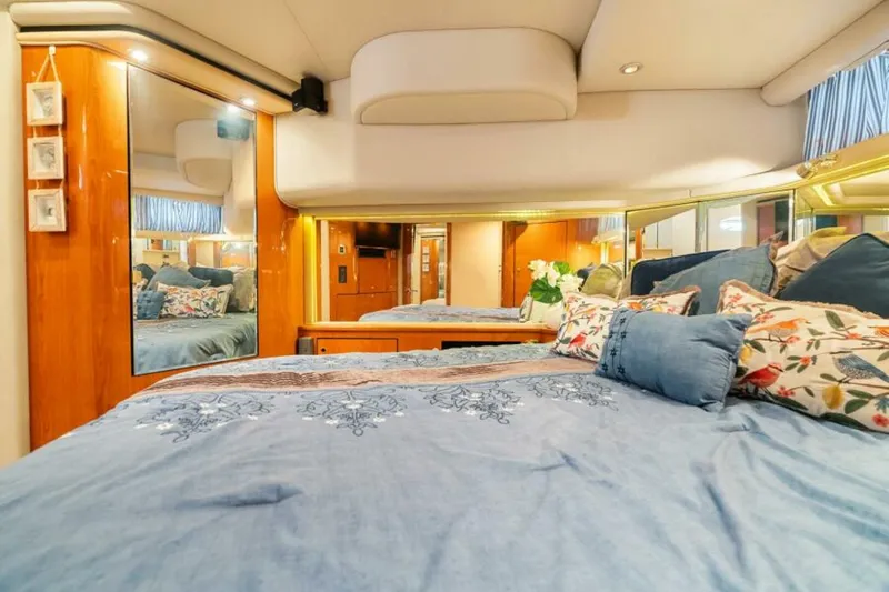 Slide: The Image of Sea Ray 540 Cockpit Motor Yacht 2001 - 6285905