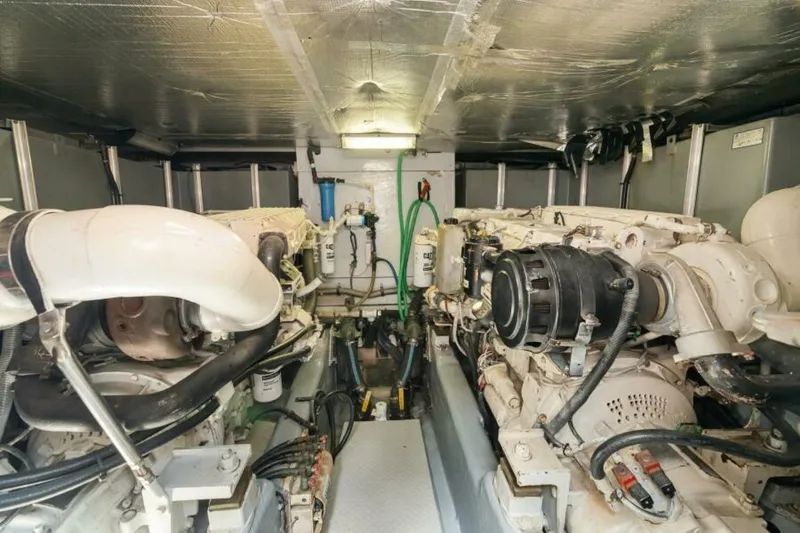 Slide: The Image of Sea Ray 540 Cockpit Motor Yacht 2001 - 6285910