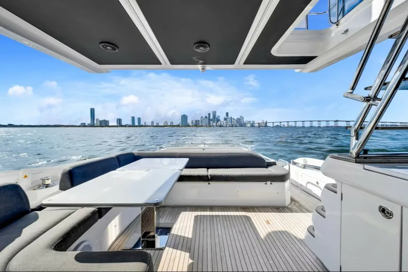 Slide: The Image of Azimut S6 SPORTFLY 2021 - 6285944