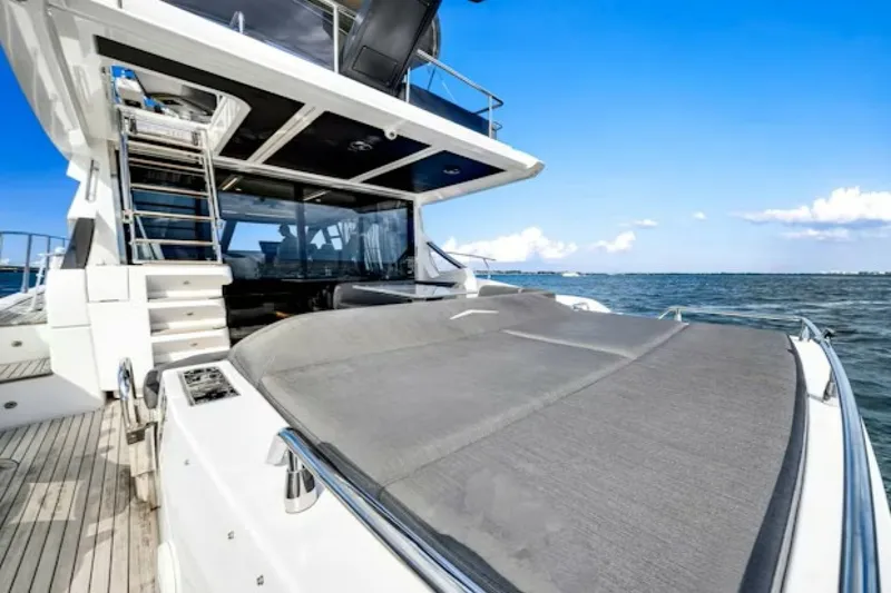 Slide: The Image of Azimut S6 SPORTFLY 2021 - 6285947