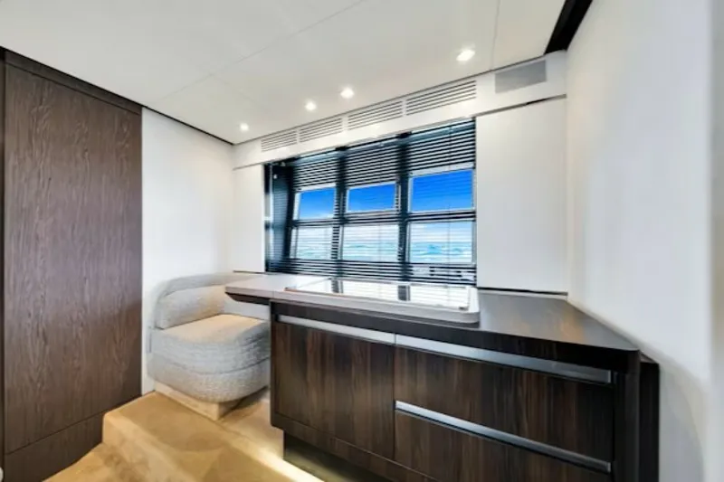 Slide: The Image of Azimut S6 SPORTFLY 2021 - 6285964