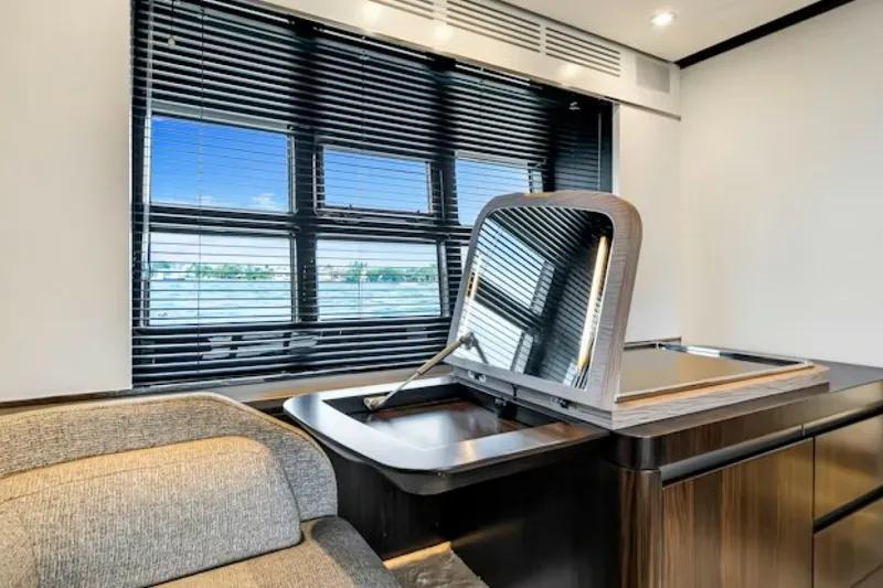 Slide: The Image of Azimut S6 SPORTFLY 2021 - 6285965