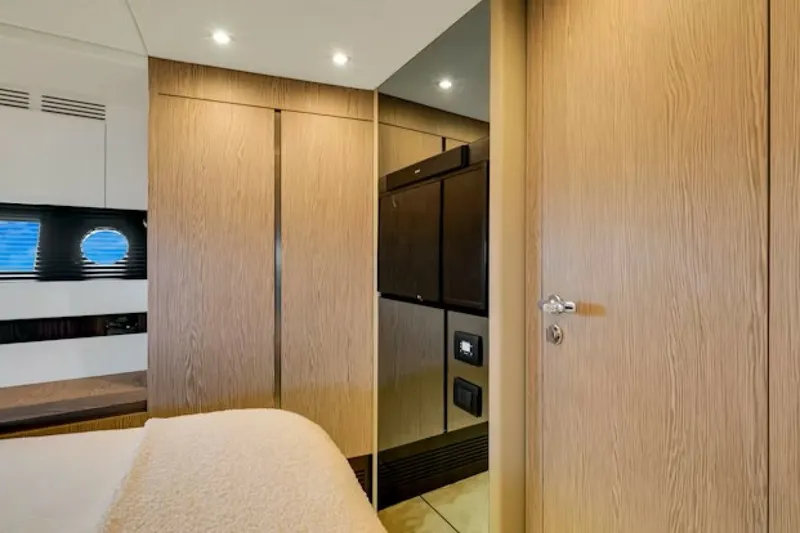 Slide: The Image of Azimut S6 SPORTFLY 2021 - 6285974