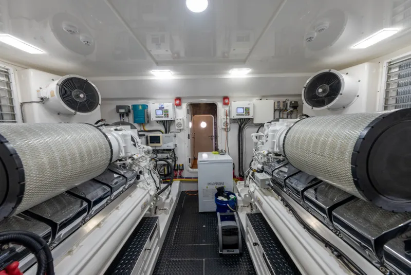 Slide: The Image of 2020 Viking 92 Skybridge Engine Room - 7383319