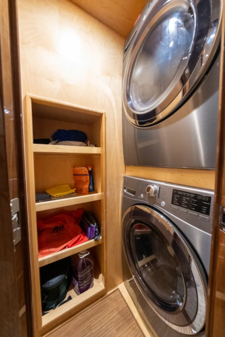 Slide: The Image of 2020 Viking 92 Skybridge Laundry - 7383289