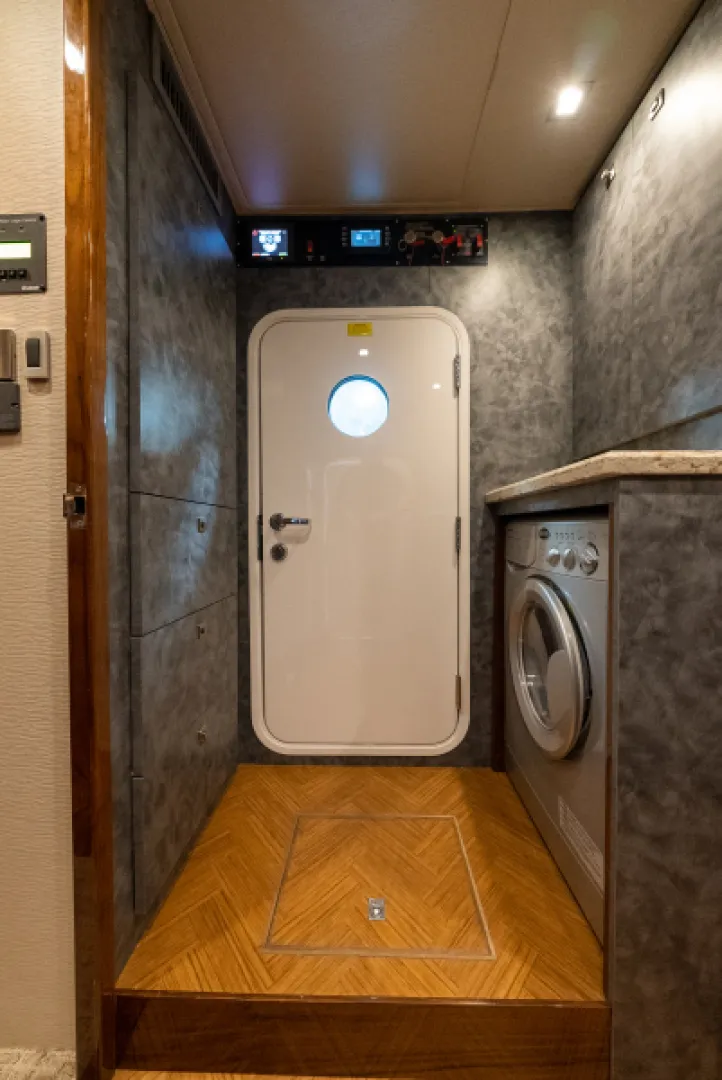 Slide: The Image of 2020 Viking 92 Skybridge Crew Laundry - 7383294