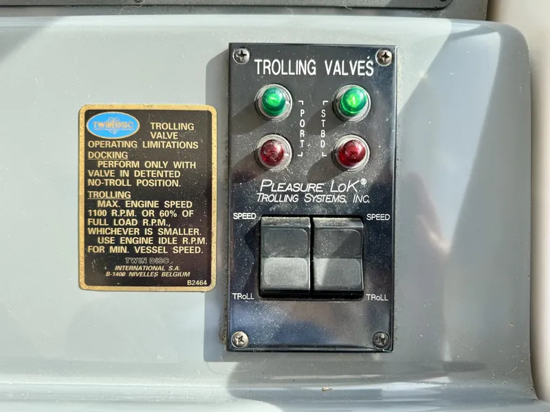 Slide: The Image of Tiara 4100 Open 1999 - 6286326