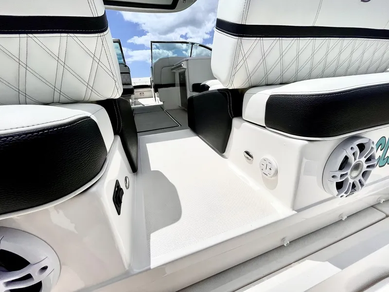 Slide: The Image of Regal 29 OBX 2023 - 6288752