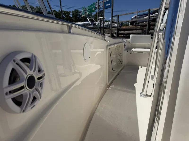 Slide: The Image of Bulls Bay 200 Center Console 2023 - 6289200