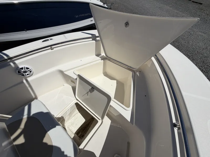 Slide: The Image of Bulls Bay 200 Center Console 2023 - 6289198