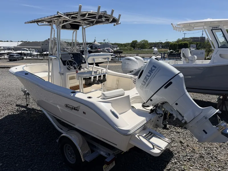 Slide: The Image of Bulls Bay 200 Center Console 2023 - 6289188