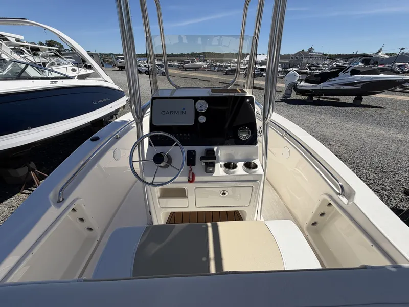 Slide: The Image of Bulls Bay 200 Center Console 2023 - 6289193