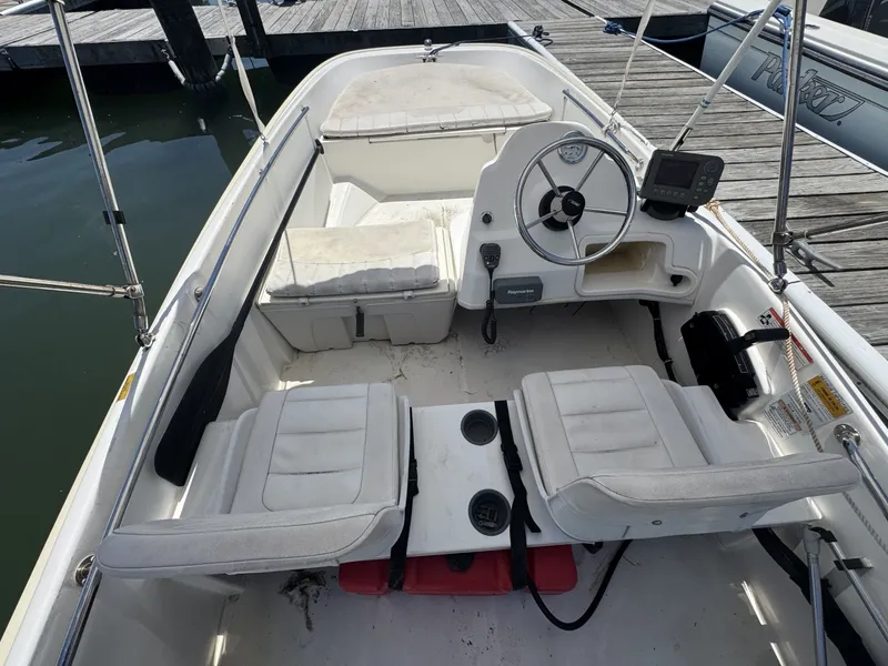 Slide: The Image of Boston Whaler 15 2011 - 6289471