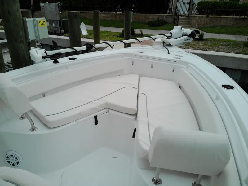 Slide: The Image of Sea Hunt Ultra 245SE 2026 - 6289486