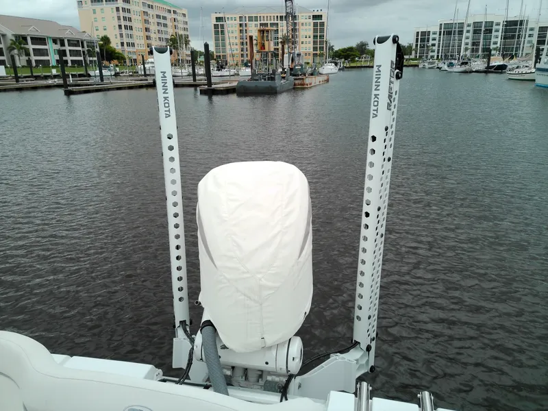 Slide: The Image of Sea Hunt Ultra 245SE 2026 - 6301882