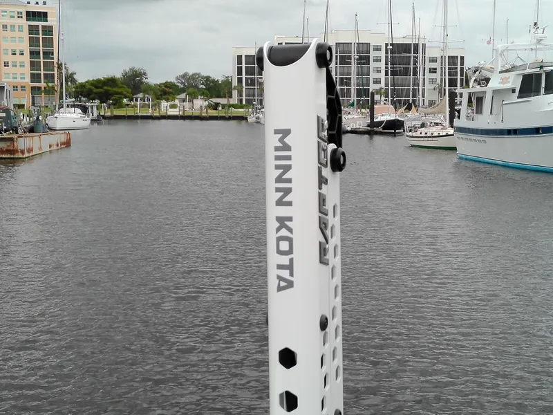 Slide: The Image of Sea Hunt Ultra 245SE 2026 - 6301883