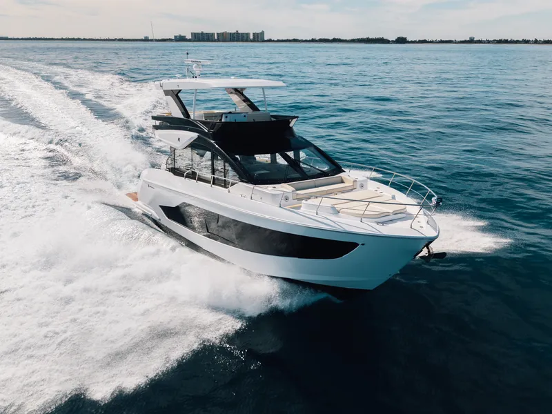Slide: The Image of Cruisers 57 FLY 2026 - 6289567