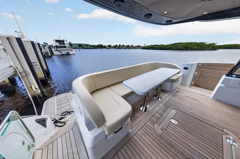 Slide: The Image of Cruisers 57 FLY 2026 - 7592164
