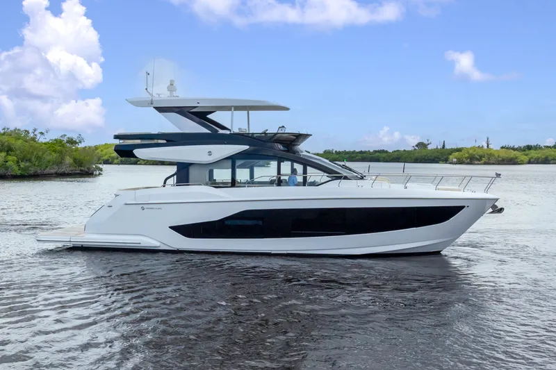 Slide: The Image of Cruisers 57 FLY 2026 - 7592105