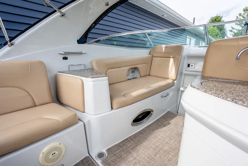 Slide: The Image of Crownline Boats 294 CR 2016 - 6289688