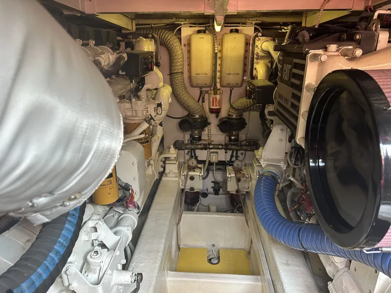 Slide: The Image of Fairline Squadron 58 2002 - 7720021