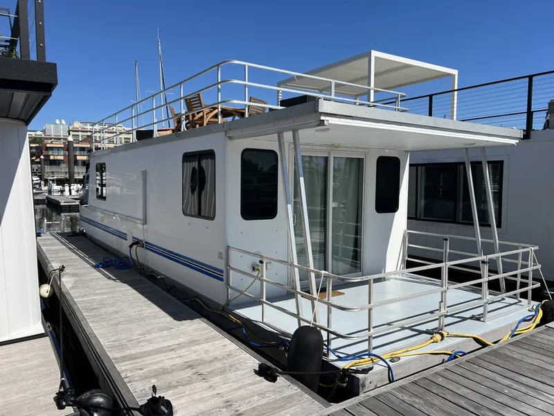 The Image of Catamaran Houseboat 2019 - 6289934
