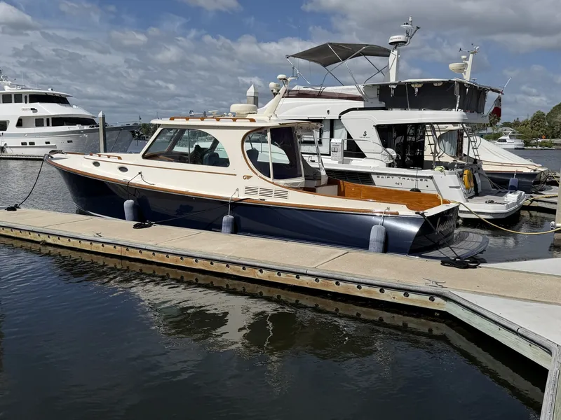 Slide: The Image of Hinckley Yachts Picnic Boat 37 MKIII 2009 - 6289965