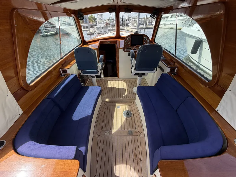 Slide: The Image of Hinckley Yachts Picnic Boat 37 MKIII 2009 - 6290034
