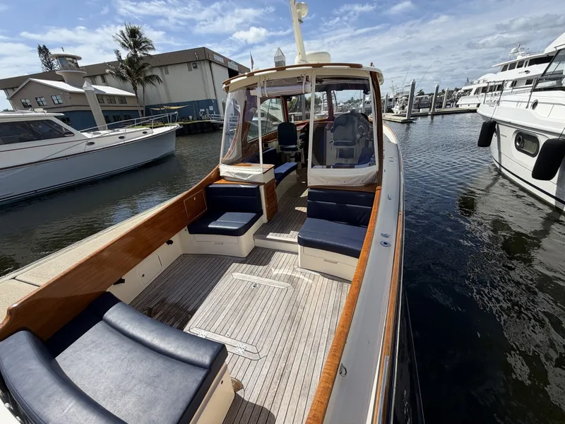 Slide: The Image of Hinckley Yachts Picnic Boat 37 MKIII 2009 - 6290040