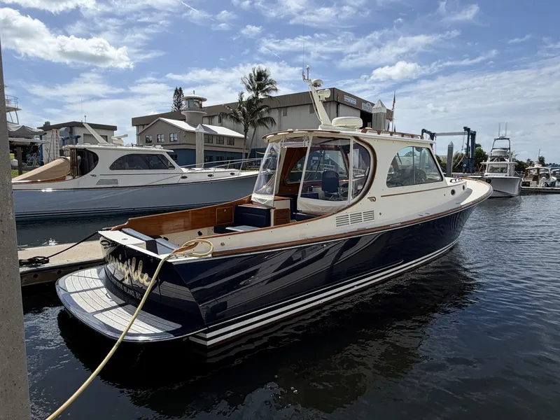 Slide: The Image of Hinckley Yachts Picnic Boat 37 MKIII 2009 - 6290047