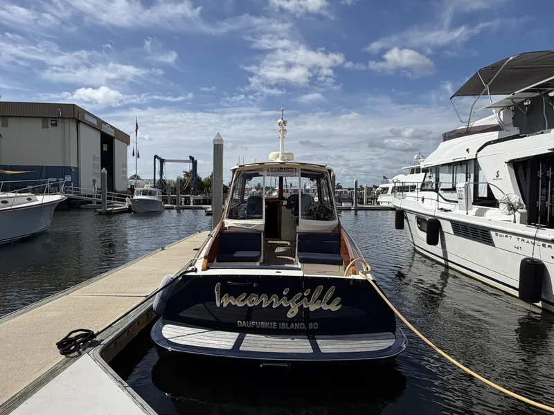 Slide: The Image of Hinckley Yachts Picnic Boat 37 MKIII 2009 - 6290048