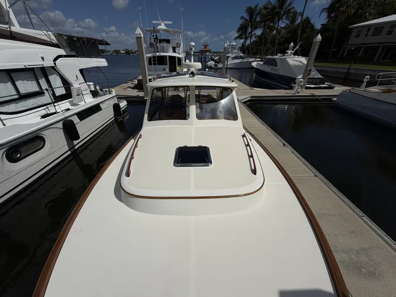 Slide: The Image of Hinckley Yachts Picnic Boat 37 MKIII 2009 - 6289979