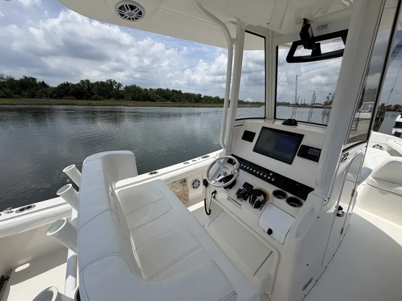 Slide: The Image of Regulator Marine 23 2022 - 6290275