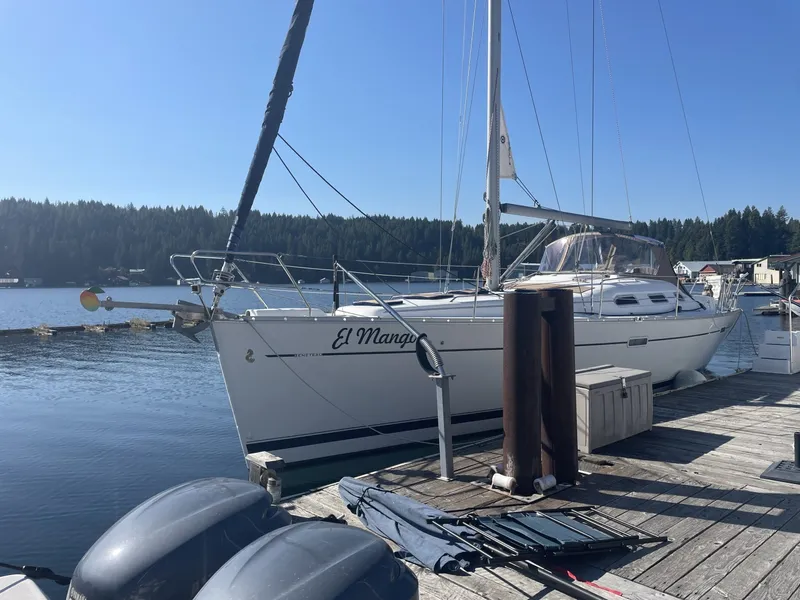 Slide: The Image of 2007 Beneteau 393 docked - 6290668