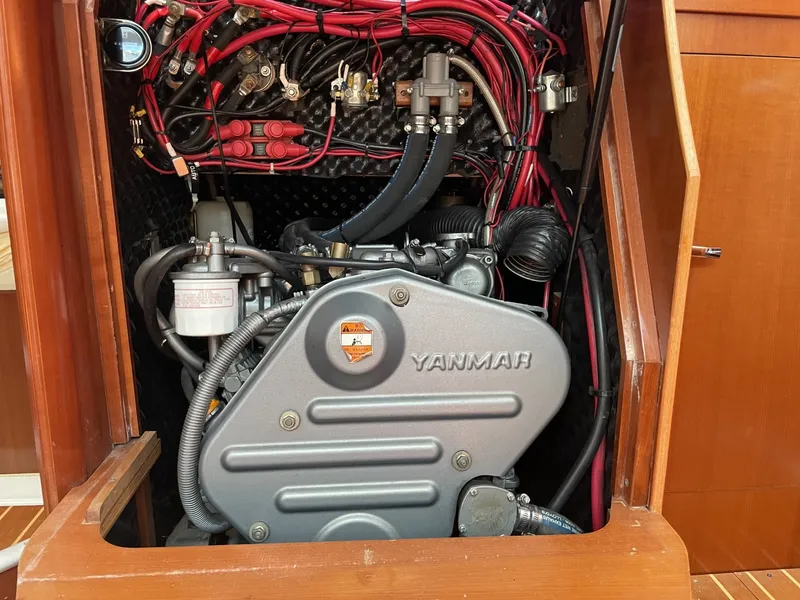 Slide: The Image of Yanmar diesel engine - 6290720