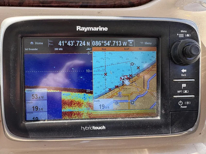 Slide: The Image of Sea Ray 38 Sundancer 1999 - 6300101