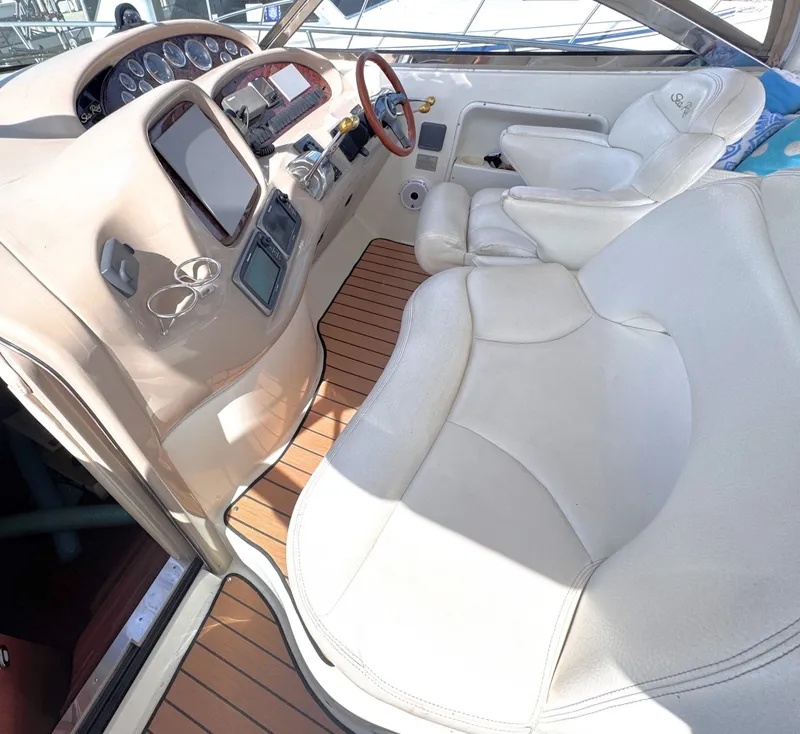 Slide: The Image of Sea Ray 38 Sundancer 1999 - 6300105