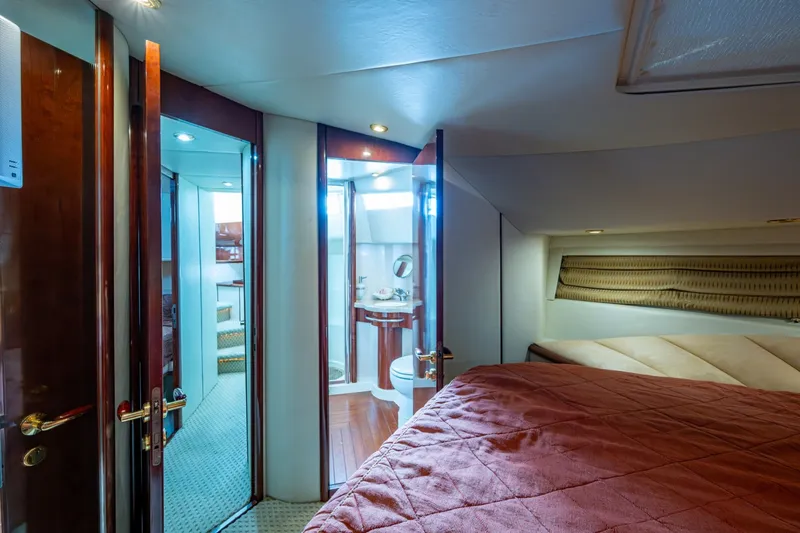 Slide: The Image of _forward_stateroom_05 - 6298463