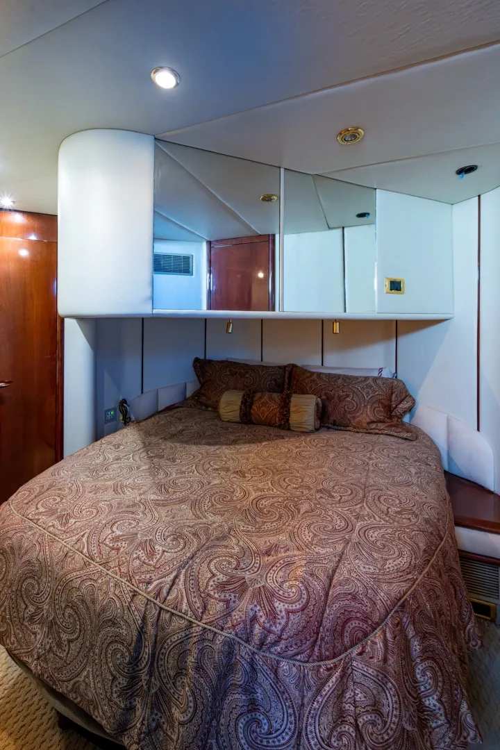 Slide: The Image of _master_stateroom_03 - 6298469
