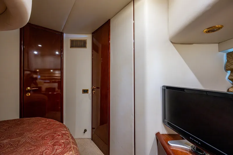 Slide: The Image of _master_stateroom_06 - 6298473