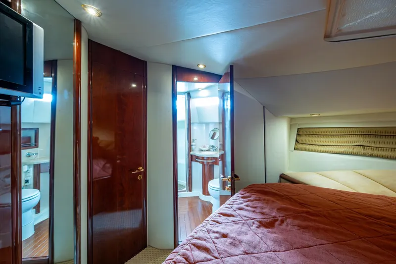 Slide: The Image of _forward_stateroom_04 - 6298474